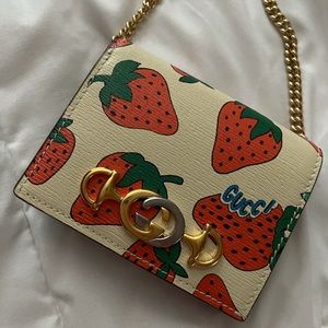 Gucci Strawberry Zumi Wallet on a Chain